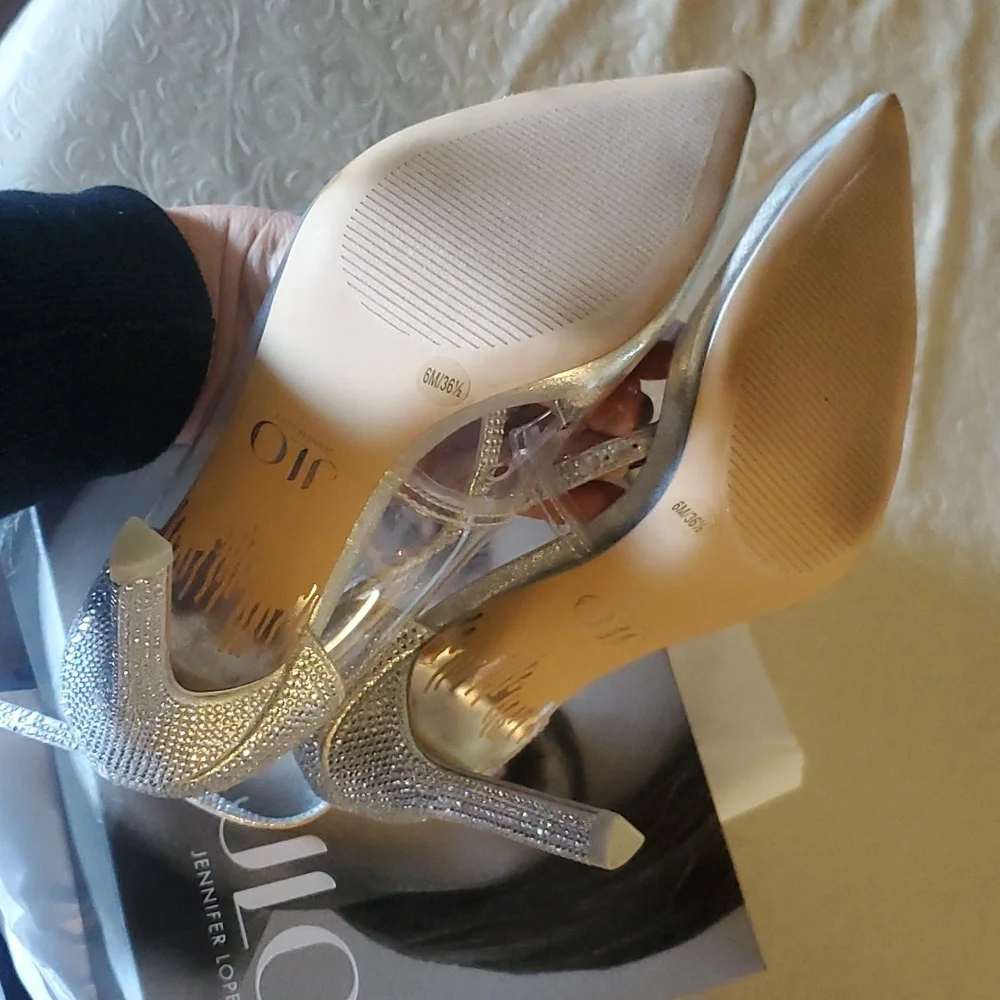 Brand new Jlo Morley Rhinestone Pump.... very light ✨️ elegant shoes 👠 👠 👠 - Picture 12 of 17